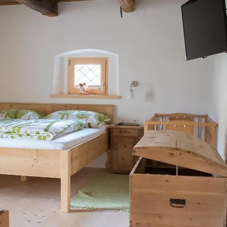 Marhof Pustertal - Trojwiese Apartment